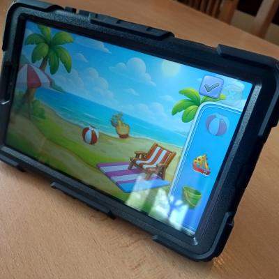Android Tablet S Ochrannym Pouzdrem 2