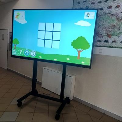 Dotykovy Monitor 55 85 5