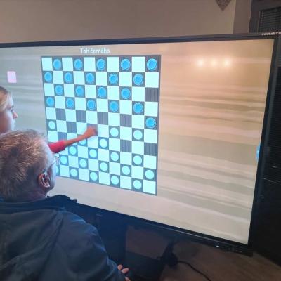Dotykove Tabule Interaktivni Monitory 86 98 Palcu 2 4