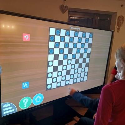 Dotykove Tabule Interaktivni Monitory 86 98 Palcu 2 5