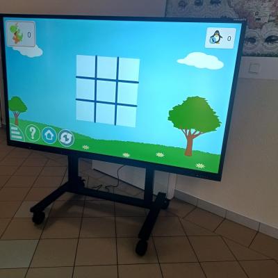 Dotykovy Monitor 55 85 4