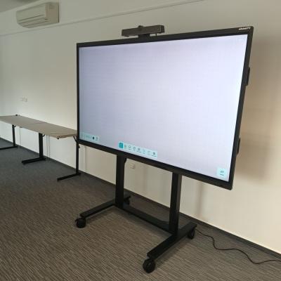 Dotykovy Monitor 86 Palcu S Kamerou Pocitacem 2