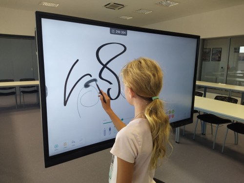 profesionalni-dotykovy-monitor